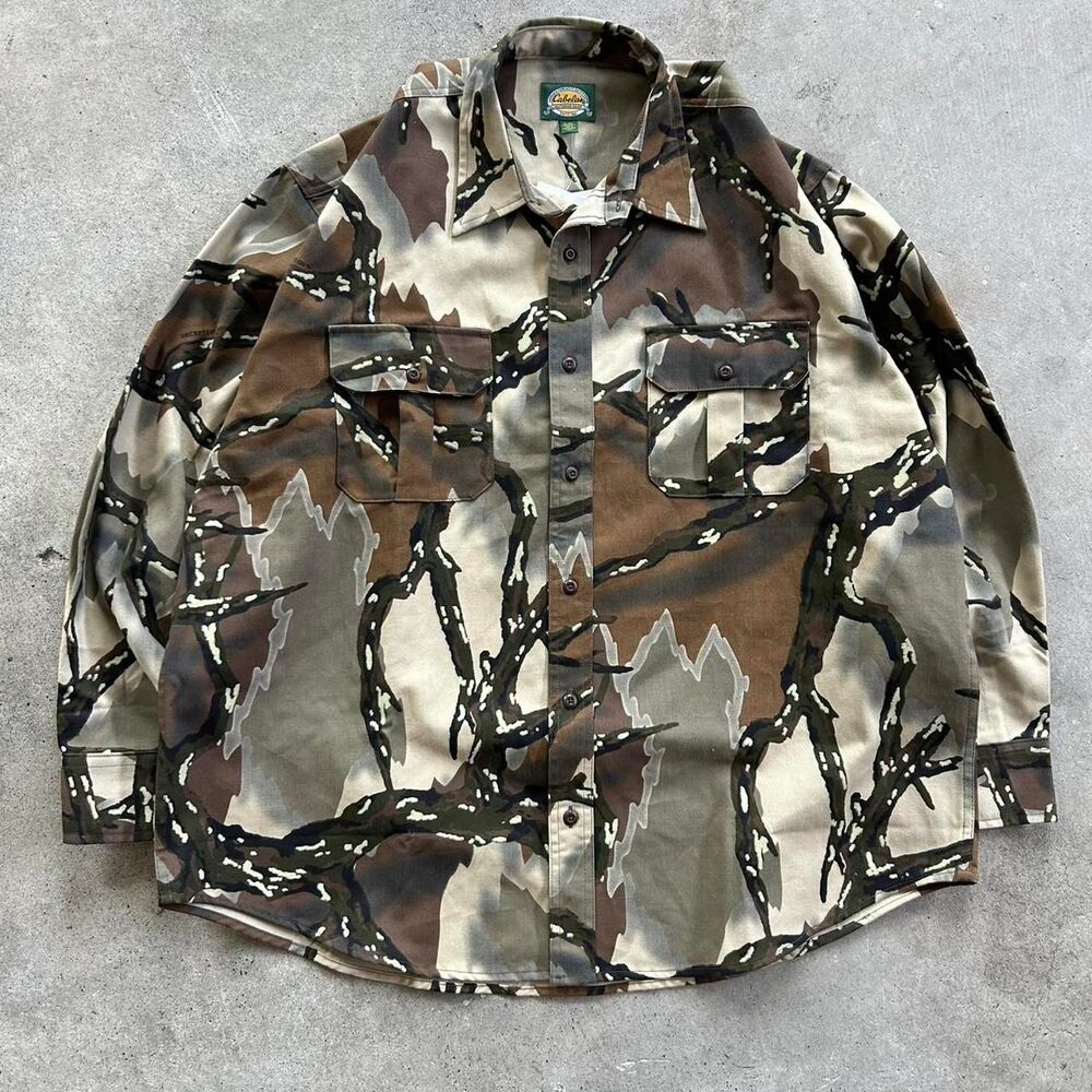 Cabelas Mens camo button up long sleeve shirt